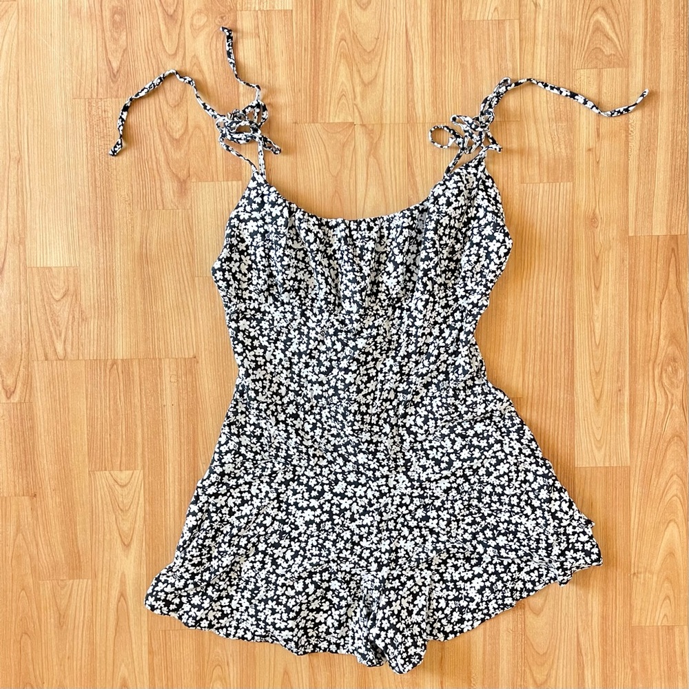 sundae muse romper - Picture 1 of 2